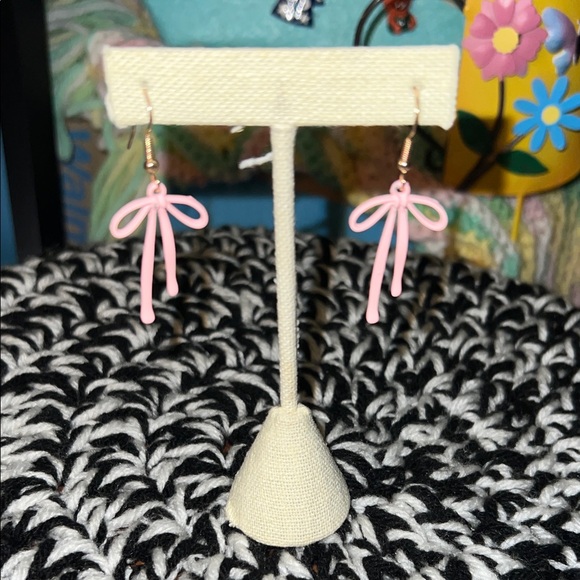 Pink Bow Earrings - Picture 1 of 4